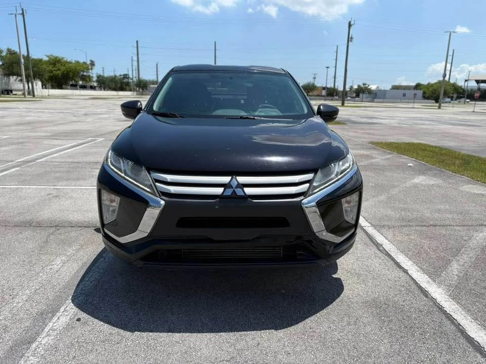 2019 Mitsubishi Eclipse Cross - Image 2 of 18