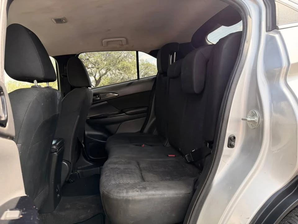 2019 Mitsubishi Eclipse Cross - Image 14 of 19