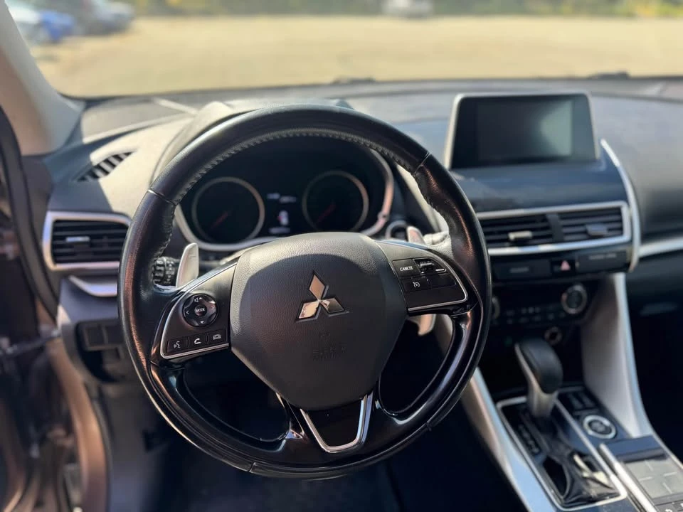 2019 Mitsubishi Eclipse Cross - Image 11 of 15
