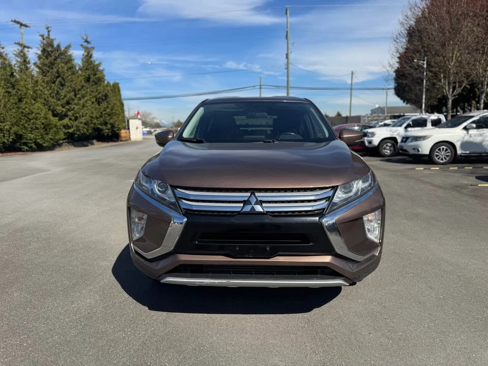 2019 Mitsubishi Eclipse Cross - Image 2 of 15