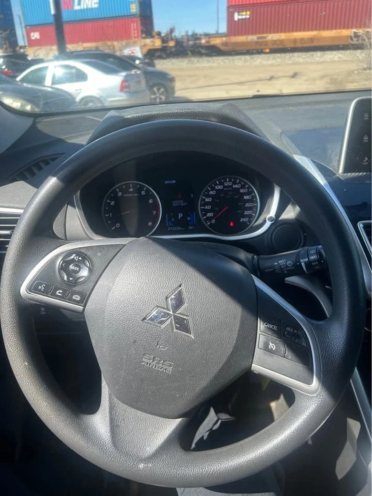 2019 Mitsubishi Eclipse Cross - Image 9 of 10