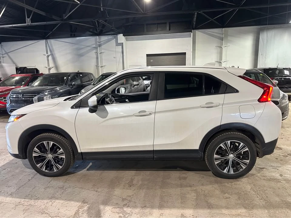 2019 Mitsubishi Eclipse Cross - Image 3 of 8
