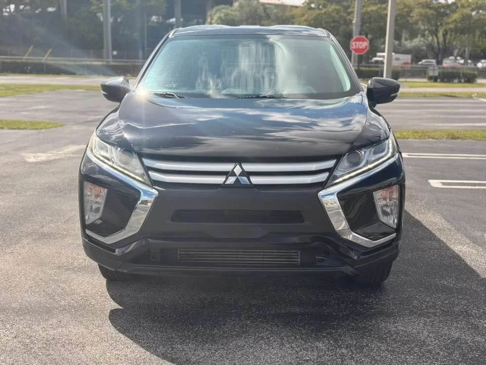2019 Mitsubishi Eclipse Cross - Image 2 of 18