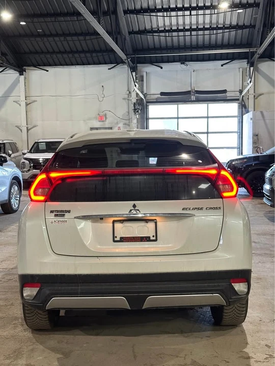2019 Mitsubishi Eclipse Cross - Image 2 of 8