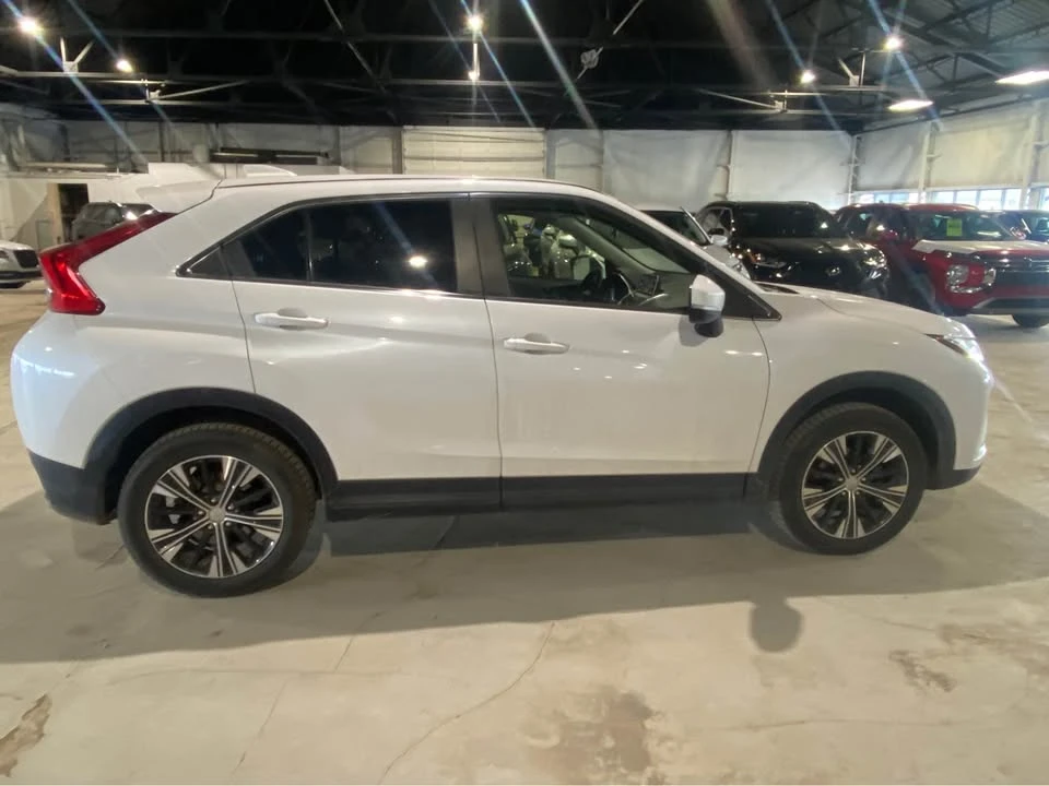 2019 Mitsubishi Eclipse Cross - Image 8 of 11