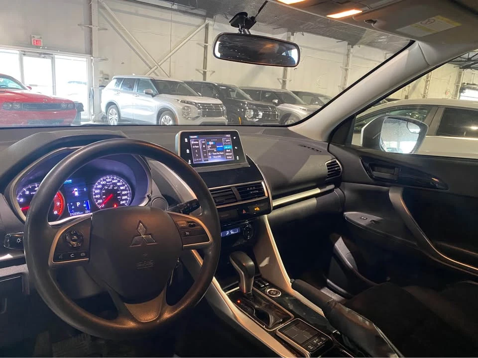 2019 Mitsubishi Eclipse Cross - Image 9 of 11