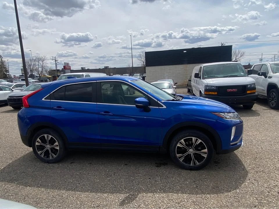 2019 Mitsubishi Eclipse Cross - Image 2 of 11
