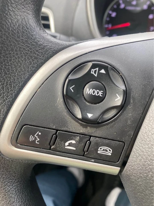 2019 Mitsubishi Eclipse Cross - Image 9 of 11