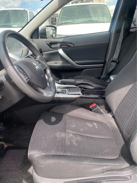 2019 Mitsubishi Eclipse Cross - Image 5 of 11