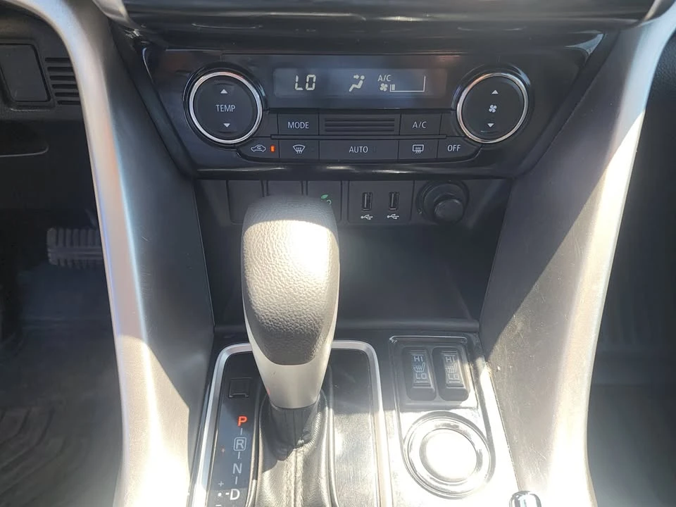 2019 Mitsubishi Eclipse Cross - Image 17 of 20