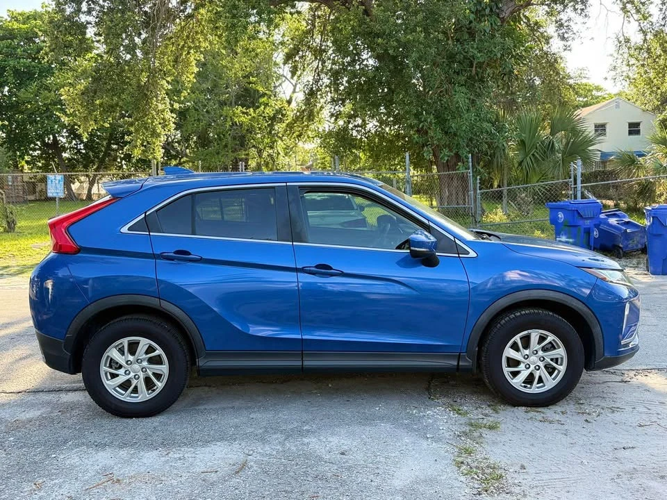 2019 Mitsubishi Eclipse Cross - Image 8 of 11