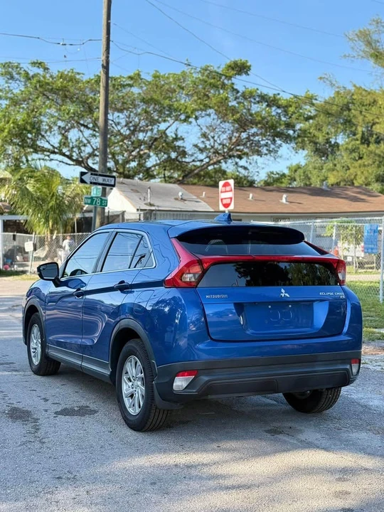 2019 Mitsubishi Eclipse Cross - Image 5 of 11