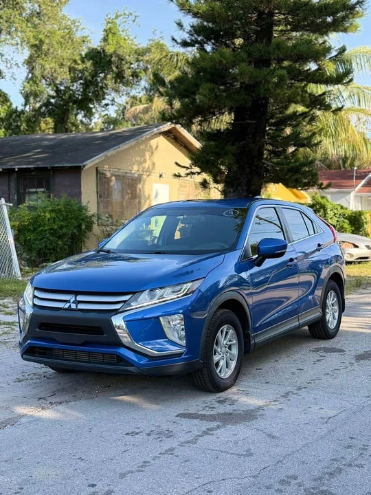 2019 Mitsubishi Eclipse Cross - Image 3 of 11