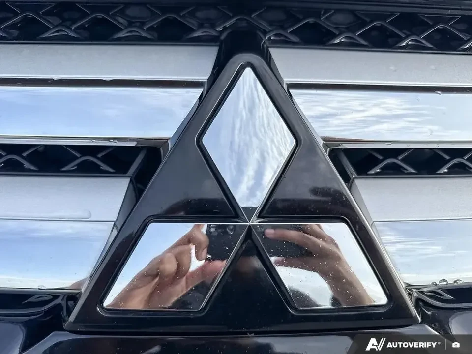 2019 Mitsubishi Eclipse Cross - Image 8 of 20