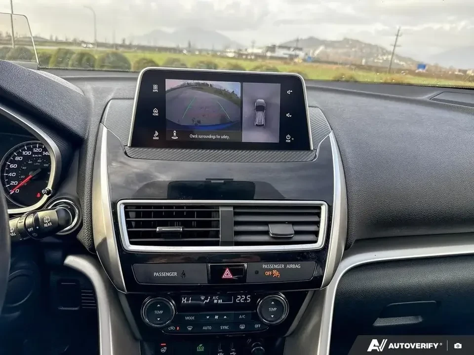 2019 Mitsubishi Eclipse Cross - Image 18 of 20