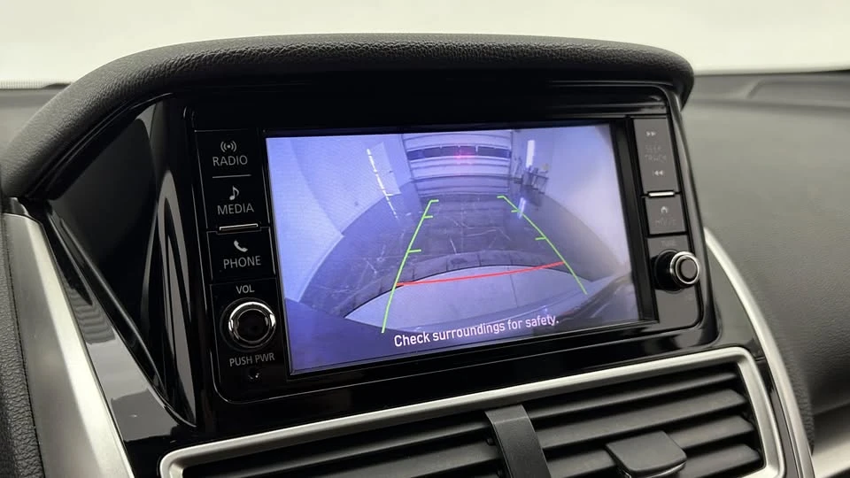 2019 Mitsubishi Eclipse Cross - Image 10 of 19