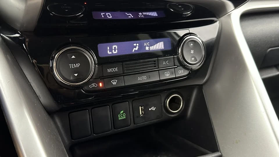 2019 Mitsubishi Eclipse Cross - Image 11 of 19