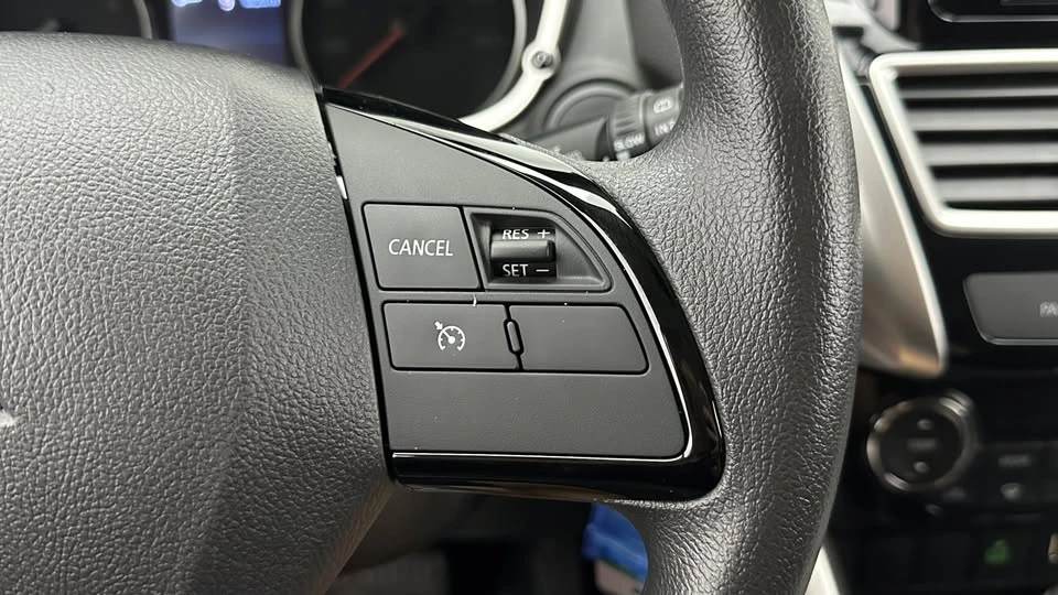 2019 Mitsubishi Eclipse Cross - Image 14 of 19