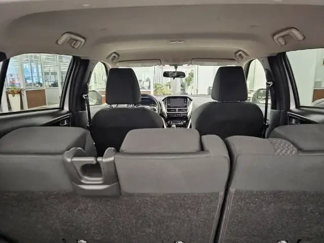 2019 Mitsubishi Eclipse Cross - Image 12 of 13