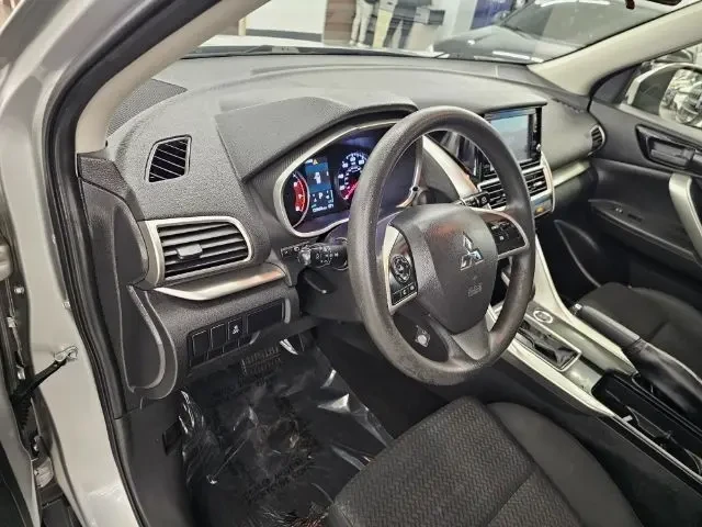2019 Mitsubishi Eclipse Cross - Image 8 of 13