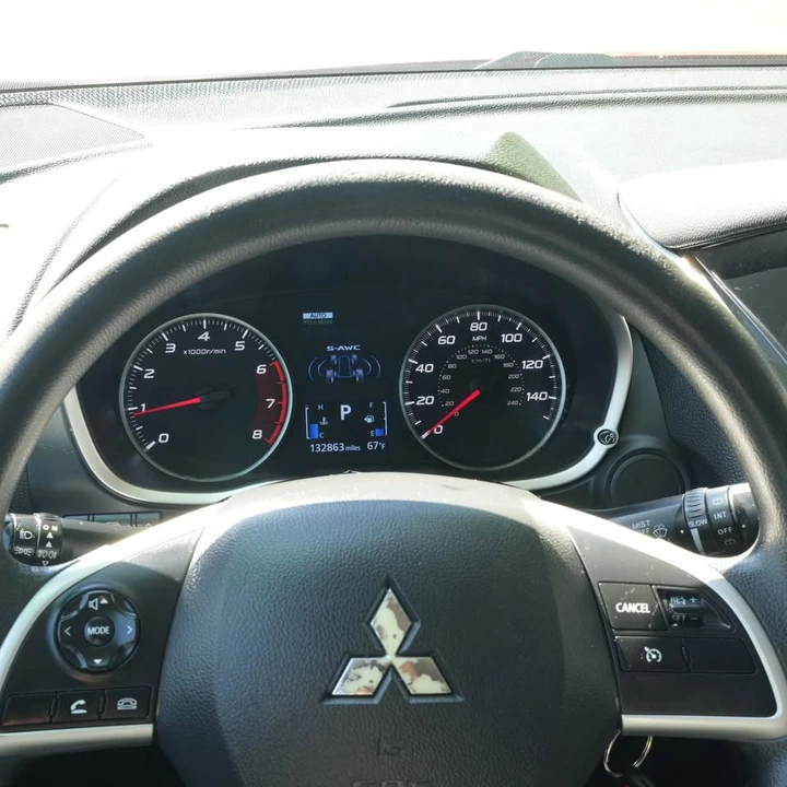 2019 Mitsubishi Eclipse Cross - Image 13 of 19