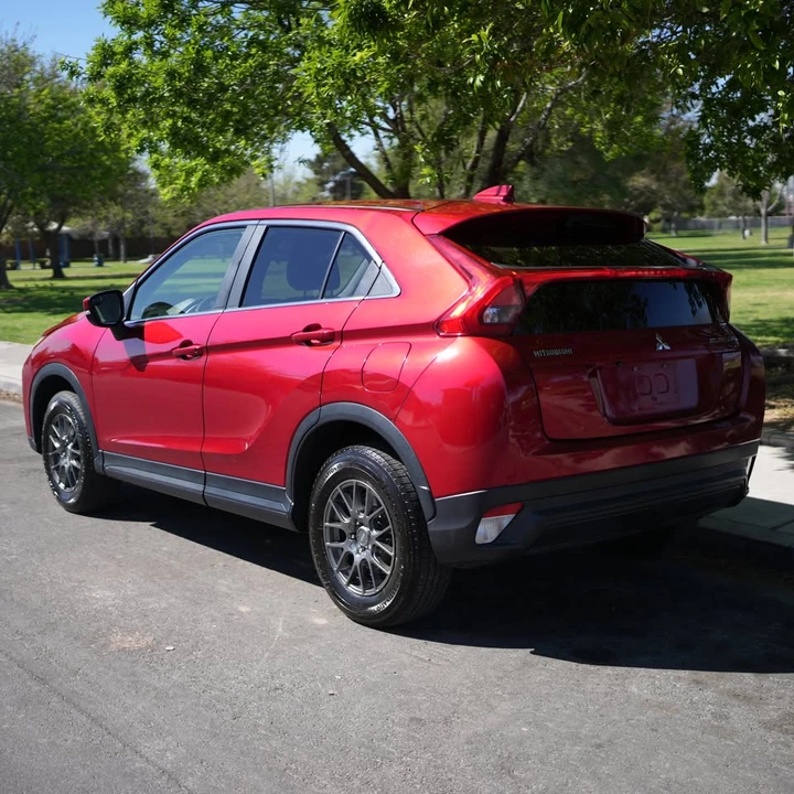 2019 Mitsubishi Eclipse Cross - Image 4 of 19