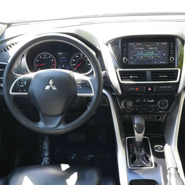2019 Mitsubishi Eclipse Cross - Image 3 of 19