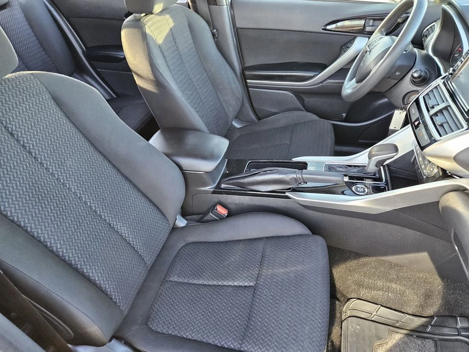 2019 Mitsubishi Eclipse Cross - Image 12 of 20