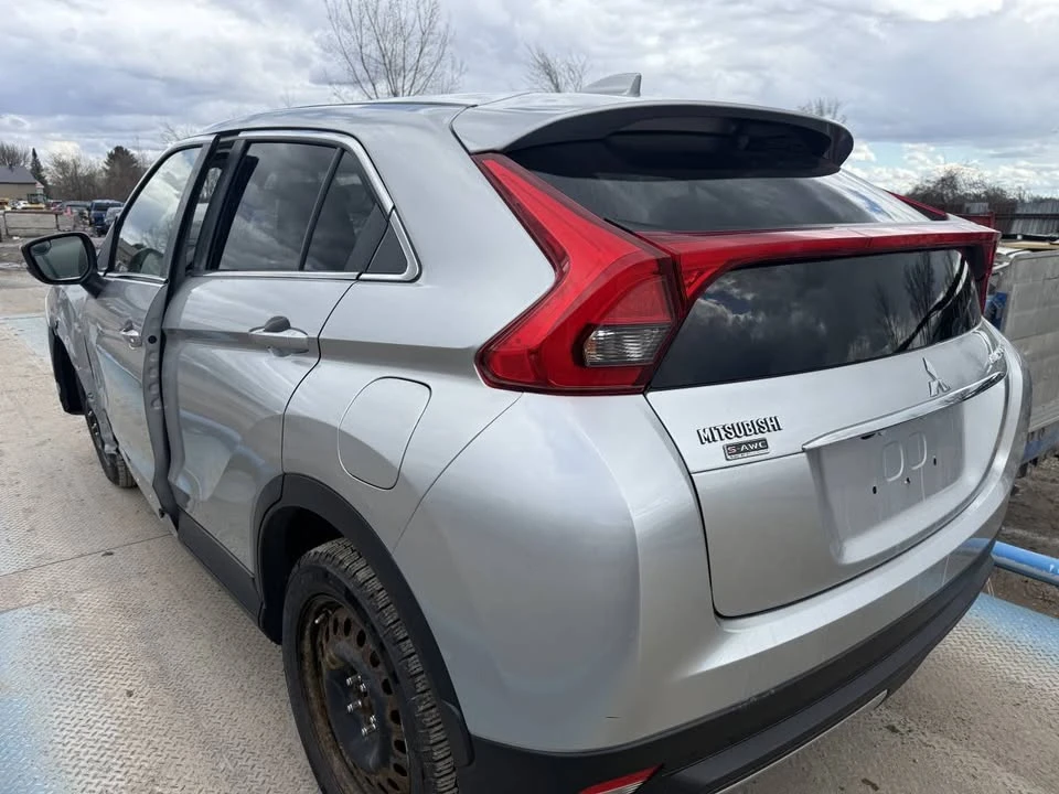 2019 Mitsubishi Eclipse Cross - Image 4 of 12