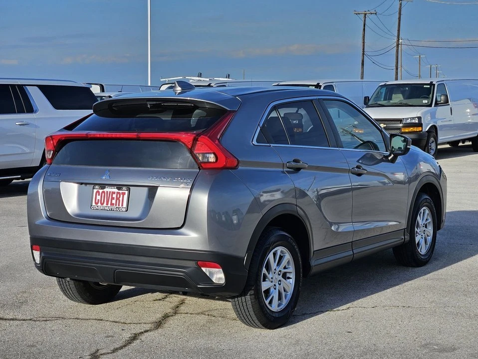 2019 Mitsubishi Eclipse Cross - Image 2 of 20