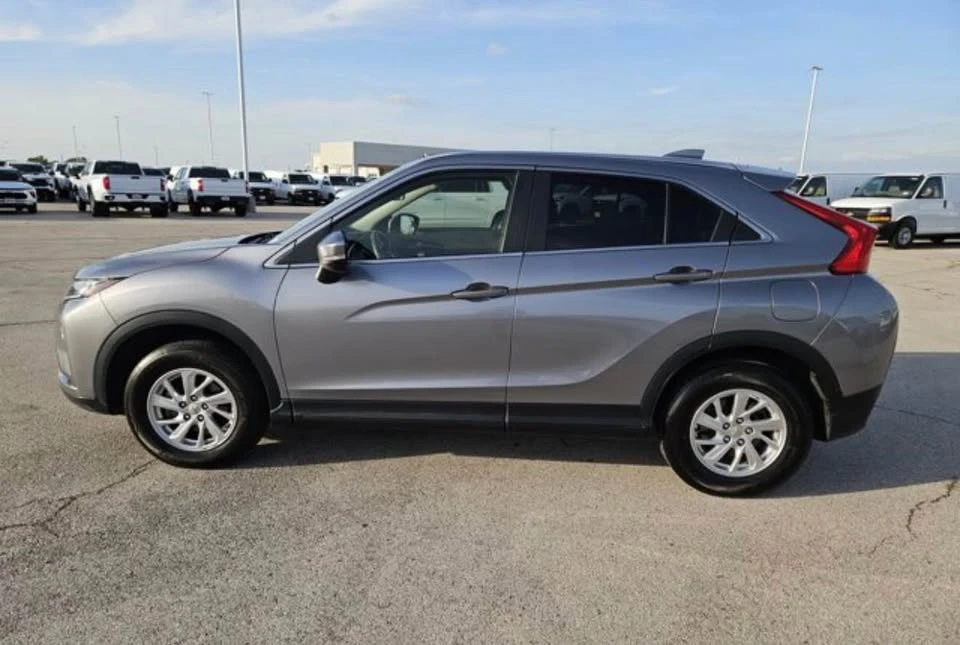2019 Mitsubishi Eclipse Cross - Image 2 of 5