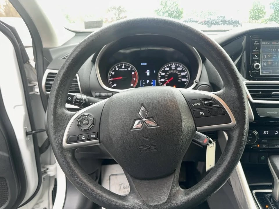 2019 Mitsubishi Eclipse Cross - Image 5 of 8