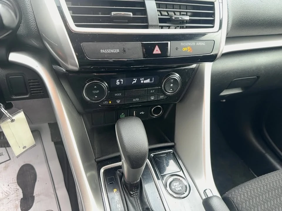 2019 Mitsubishi Eclipse Cross - Image 6 of 8