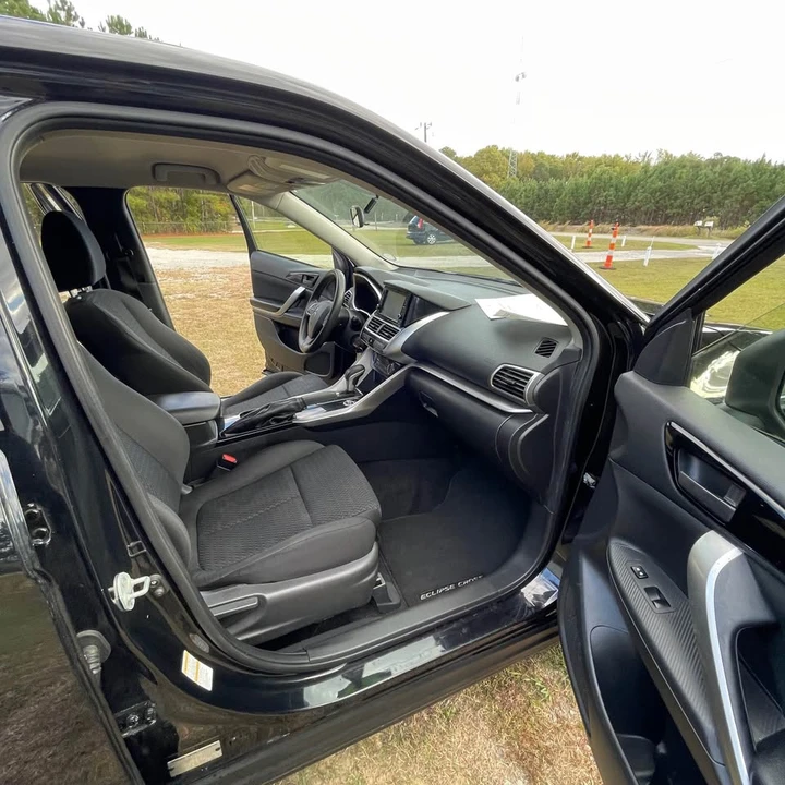 2019 Mitsubishi Eclipse Cross - Image 15 of 20