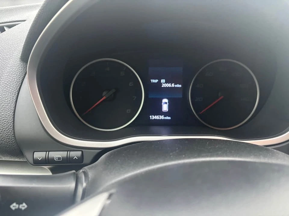 2019 Mitsubishi Eclipse Cross - Image 7 of 12