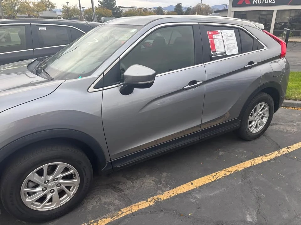 2019 Mitsubishi Eclipse Cross - Image 2 of 12