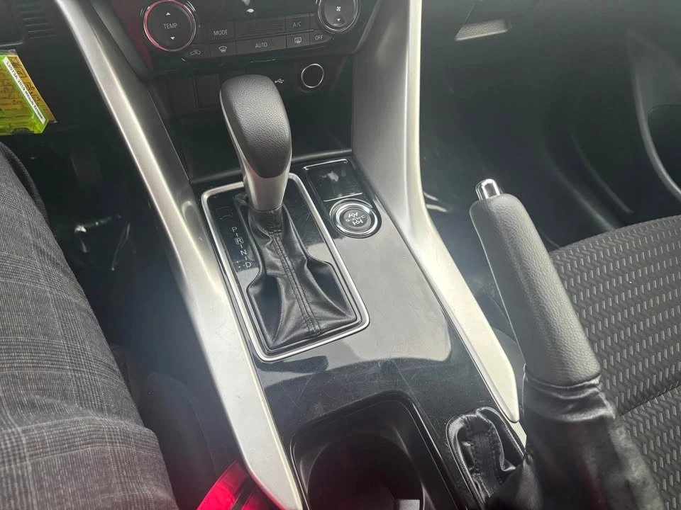 2019 Mitsubishi Eclipse Cross - Image 10 of 12