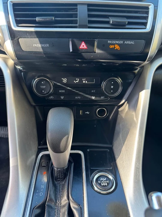 2019 Mitsubishi Eclipse Cross - Image 10 of 20