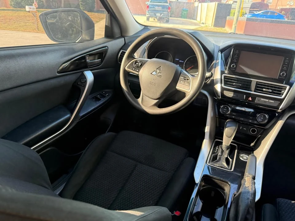 2019 Mitsubishi Eclipse Cross - Image 12 of 19