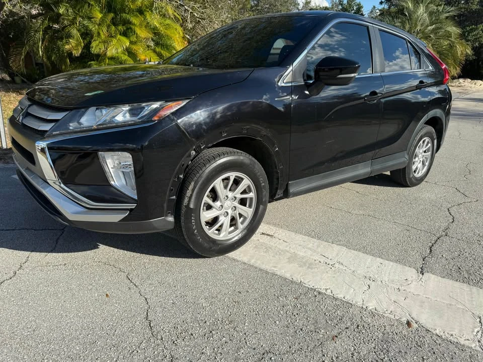 2019 Mitsubishi Eclipse Cross - Image 4 of 19