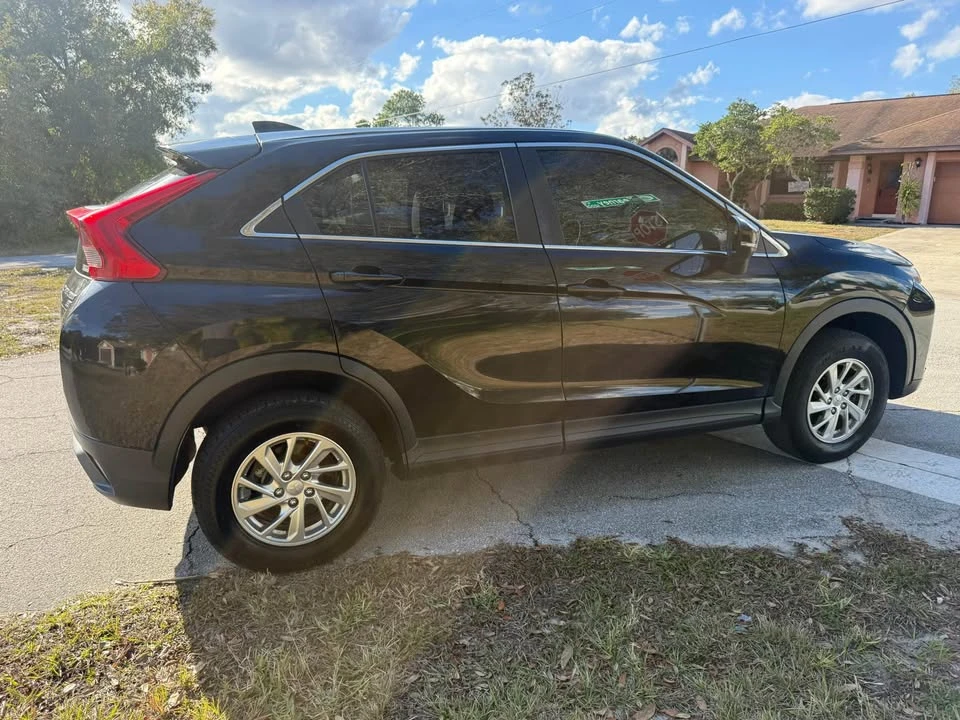 2019 Mitsubishi Eclipse Cross - Image 11 of 19