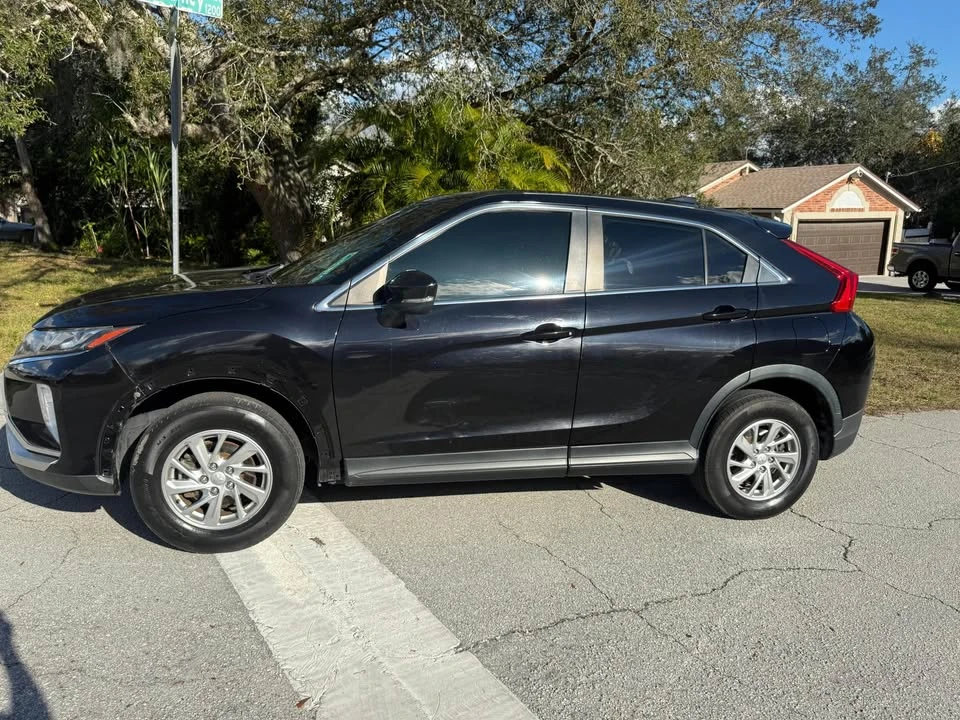 2019 Mitsubishi Eclipse Cross - Image 6 of 19