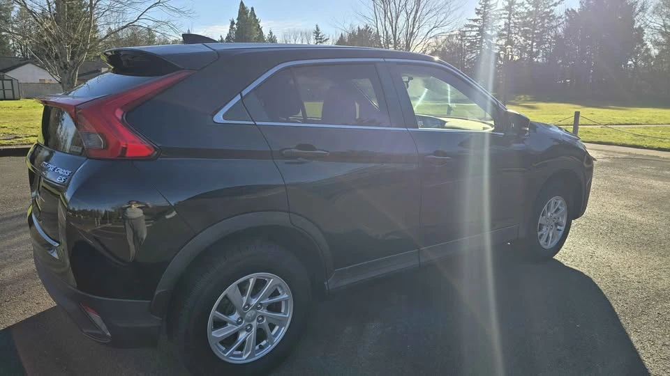 2019 Mitsubishi Eclipse Cross - Image 3 of 12