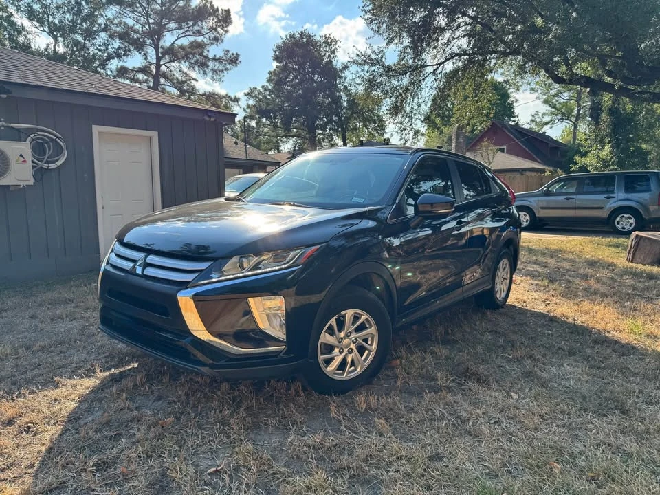 2019 Mitsubishi Eclipse Cross - Image 3 of 16