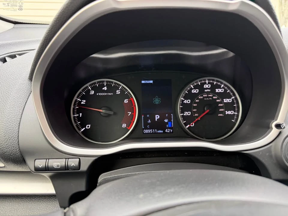 2019 Mitsubishi Eclipse Cross - Image 2 of 9