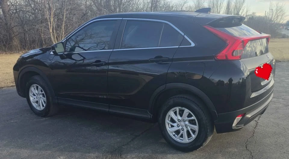 2019 Mitsubishi Eclipse Cross - Image 2 of 14