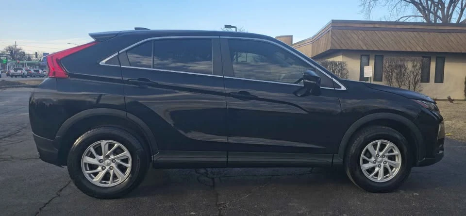 2019 Mitsubishi Eclipse Cross - Image 5 of 14