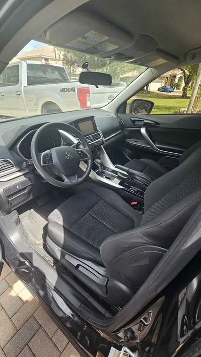 2019 Mitsubishi Eclipse Cross - Image 4 of 9
