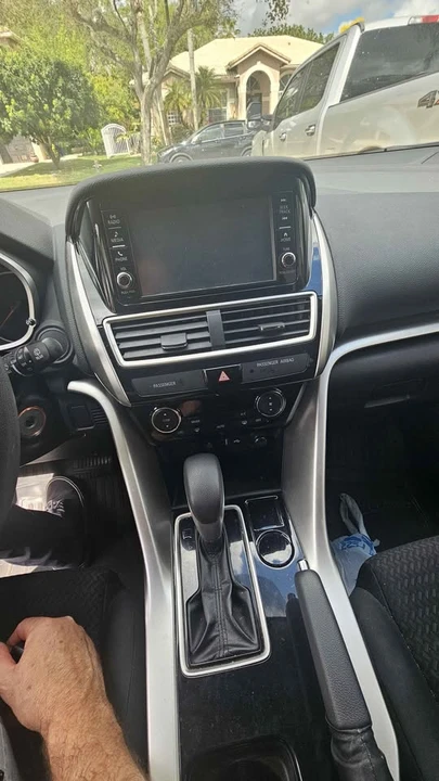 2019 Mitsubishi Eclipse Cross - Image 7 of 9