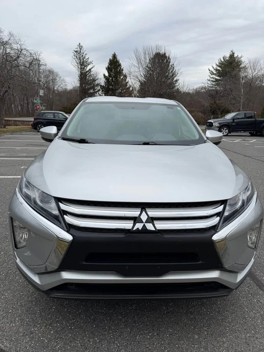 2019 Mitsubishi Eclipse Cross - Image 3 of 8